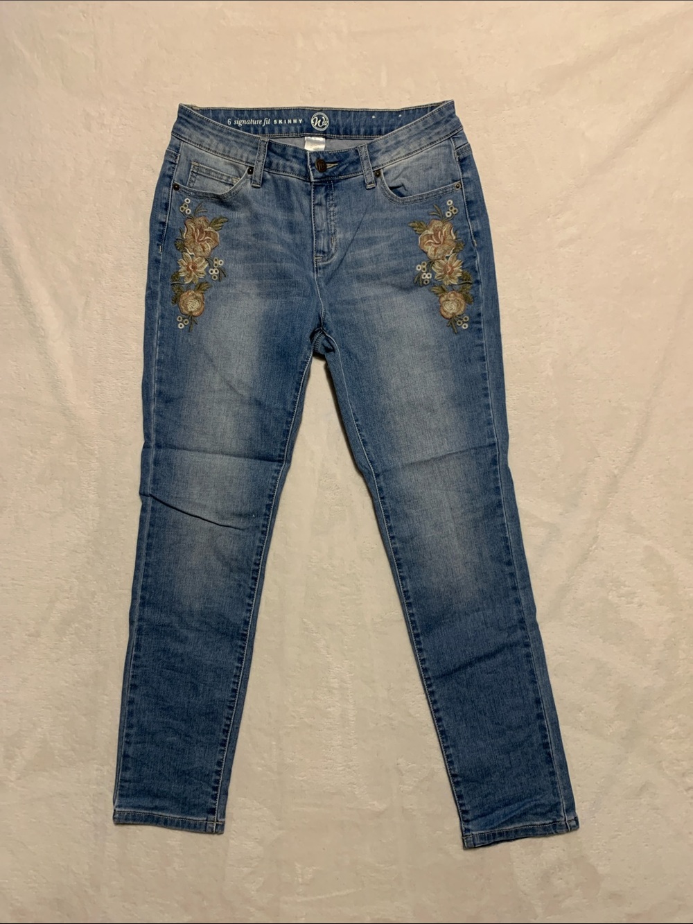 W62 Floral Embroidered Signature Skinny ankle  Jeans 6